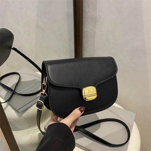 Sac À Bandoulière Selle En Cuir PU Avec Boucle Métallique Et Bandoulière Réglable Sac À Main Rétro Minimaliste Pour Femmes