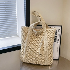 Women Woven Tote Bag Large Capacity Shoulder Beach Handbag With Tassel Casual Summer Daily Vacation Woven Shopping Bag