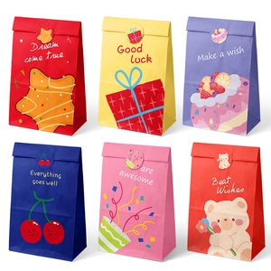 Cartoon Kraft Paper Gift Bags With Sealing Stickers Bear Star Cake Pattern For Party Favors Birthday Festival Packaging