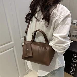 Retro brown large capacity bucket bag with mini pouch and adjustable strap for women