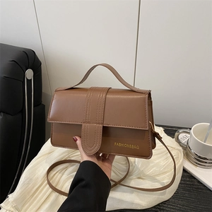 Piccola Borsa A Tracolla Quadrata Da Donna In Pelle PU Patta Fibbia Magnetica Minimalista Street Style Borsa A Mano Con Manico