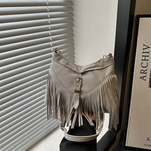 Retro Suede Fringe Shoulder Bag For Women Bohemian Tassel Crossbody Bag With Metal Buckle Zip Closure Casual Hobo Bag