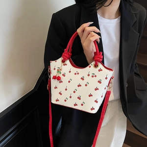 Sac Seau Rétro pour Femmes Imprimé Cerises en Cuir PU Sac à Bandoulière Sac à Main Avec Pendentif Cerise Mode Sac Messager Quotidien
