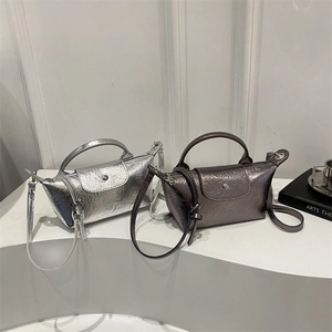 Metallic Pleated Dumpling Shoulder Bag For Women Mini Crossbody Handbag With Top Handle Fashion Minimalist Pouch Bag