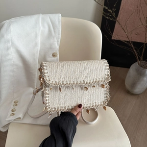 Sac Bandoulière en Paille Bohème pour Femmes Avec Décoration de Coquillages Sac à Épaule Tissé Petit Sac Carré de Plage