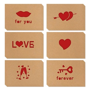 Set de 6 tarjetas de papel kraft con diseños huecos rojos con Amor y Corazones