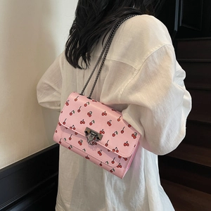 Petit Sac à Épaule Carré en Cuir PU pour Femmes Sac Bandoulière Chaîne Imprimé Cerise Chic pour Femme Quotidien Décontracté