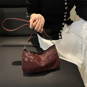 Fashionable burgundy crocodile embossed handbag with chain strap for women