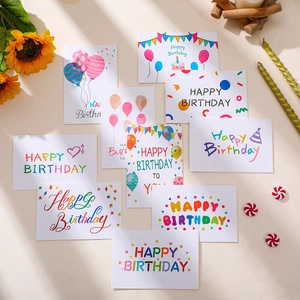 Set mit 10 verschiedenen minimalistischen Happy Birthday Karten mit bunten Motiven
