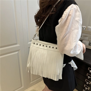 Borsa a Tracolla da Donna Con Frange e Borchie in Pelle PU Borsa a Spalla Bohemian Vintage Streetwear Casual Hobo