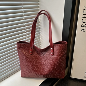 Fashion woven leather tote bag in dark red with double handles for daily commuting style