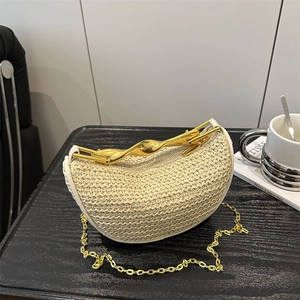 Sac Demi-Lune Tissé pour Femmes Sac Bandoulière en Paille Rétro Poignée Métallique Artistique Sac à Épaule Chaîne Luxe Vacances