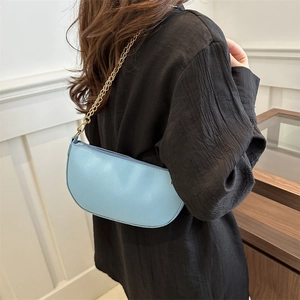 Women Fashion PU Leather Half Moon Shoulder Bag Gold Chain Lychee Texture Underarm Bag Vintage Crossbody Bag Daily Commute