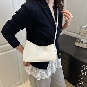 Sac sous le bras élégant en cuir PU pour femmes Sac à bandoulière minimaliste en demi-lune Sac à main de luxe décontracté