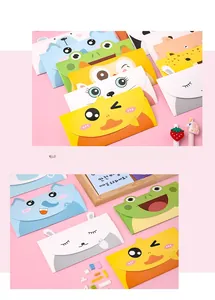 Vue détaillée d'enveloppes d'animaux mignons aux couleurs vives et motifs variés