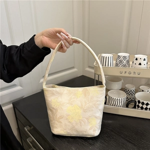 New Chinese Style Floral Embroidery Shoulder Bag Vintage Satin Jacquard Underarm Bucket Bag For Women Daily Casual Handbag
