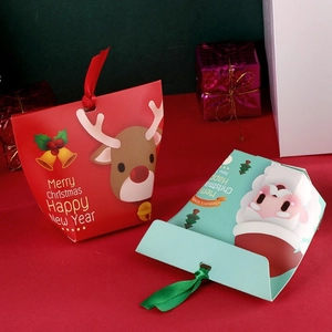 Boîtes de Noël avec designs Père Noël et Renne et rubans en satin assortis