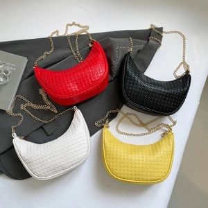 Fashion woven crescent bags in four colors with elegant gold chain straps