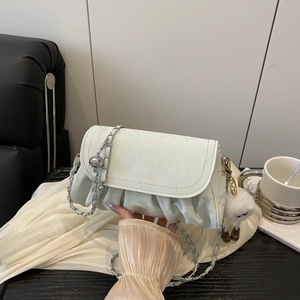 Women Fashion Pleated Shoulder Bag PU Leather Chain Crossbody Cloud Bag With Plush Pendant Small Square Street Style Pouch