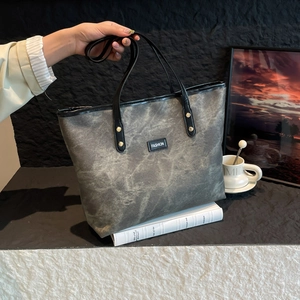 Borsa Tote da Donna a Grande Capacità con Motivo Marmoreo in Pelle PU Borsa a Spalla con Etichetta Fashion per Lavoro Quotidiano