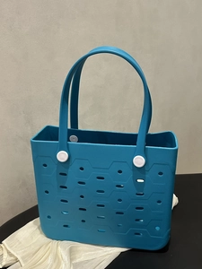Pfauenblaue EVA Strandtasche mit Lochmuster und großem Fassungsvermögen für Reisen