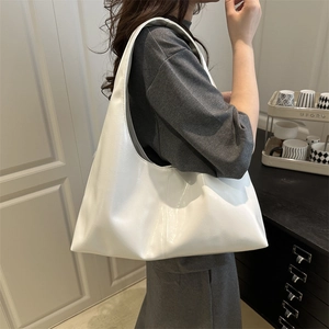 Women Large Capacity Glossy PU Leather Hobo Bag Minimalist Underarm Shoulder Bag Wide Strap Daily Commuting Tote Bag