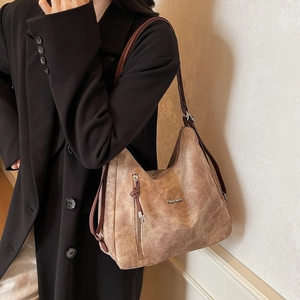 Retro brown large capacity hobo shoulder bag for women with vintage matte finish