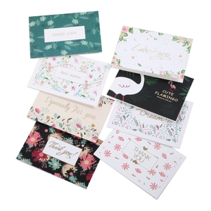 Set van 8 elegante wenskaarten met goudstempel, bloemmotieven en enveloppen