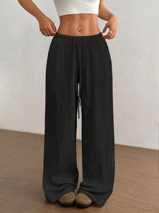 Damen-Hose mit weitem Bein in Schwarz, elastischem Kordelzug und strukturierter Stoffoberfläche