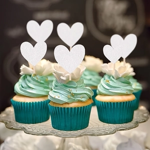Adornos de corazones blancos brillantes para tartas y decoración de fiestas elegantes