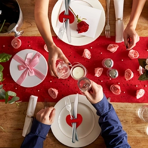 Romantic Valentine's Day felt heart table runner set with rose petals for wedding decor