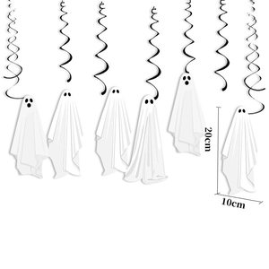 Detail van 6 witte spook hangende slingers van 20 cm hoog voor Halloween decoratiesets