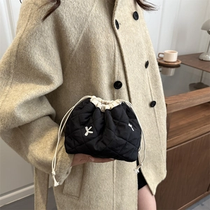 Fashion Women Quilted Handbag Bow Embroidery Drawstring Closure Sweet Casual Portable Makeup Storage Pouch Bag