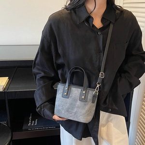 Women Bucket Bag PU Leather Mini Tote Handbag Gold Rivets Detachable Shoulder Strap Vintage Casual Daily Commute Fashion