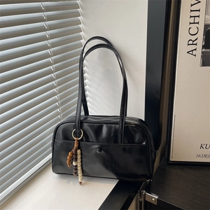 Minimalist Large Capacity Underarm Bag Women Fashion Casual Commute Shoulder Bag Glossy PU Leather Pillow Style Zipper Handbag