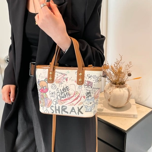 Sac Fourre-tout Femme Mode Imprimé Graffitis Ours Dessin Animé Lettres Sac à Main en Cuir Synthétique Sac à Bandoulière Tendance Urbaine