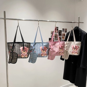 Chic tote bag set with cute bear print and geometric pattern in four stylish colors