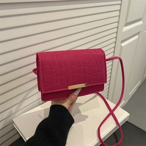 Women Crocodile Pattern PU Leather Crossbody Bag Gold Buckle Small Square Underarm Bag French Style Commute Handbag