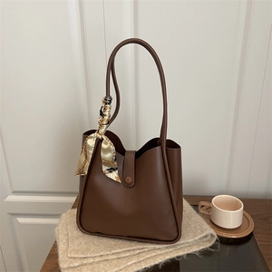 Women Large Capacity PU Leather Tote Bag Minimalist Shoulder Bag With Decorative Scarf Fashion Commuting Top Handle Bag