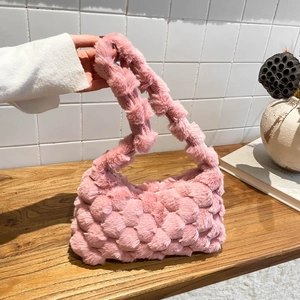 Sac à Épaule en Peluche pour Femmes Sac Sous le Bras en Fausse Fourrure Avec Texture Bulle Tissée Sac à Main Décontracté