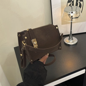 Vintage Women PU Leather Shoulder Crossbody Bag Gold Lock Rivet Decor Urban Simple Underarm Handbag For Daily Work Jewelry