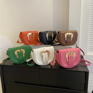 Vintage Baroque Engraved Buckle Saddle Bag For Women PU Leather Crossbody Shoulder Bag Fashion Solid Color Small Square Bag