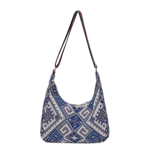 Sac sous le bras tissé ethnique bohème avec motifs bleus et bandoulière colorée