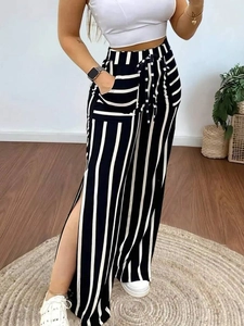 Pantaloni a gamba larga a righe da donna con vita alta e spacchi laterali