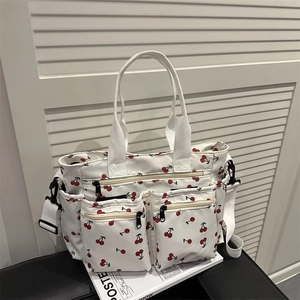 Borsa tote bianca con stampa a ciliegia, tasche multiple e tracolla regolabile