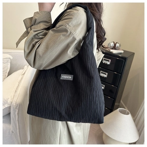 Lazy style black pleated tote bag with stripe texture and fashion label for women