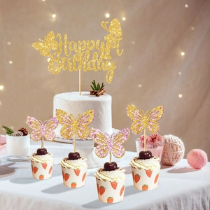 Glitzernder Happy Birthday Tortenstecker Set mit goldener Schrift und lila 3D Schmetterlingen