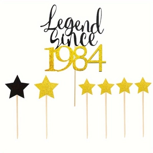 Détail du kit décoration gâteau Legend Since 1984 avec étoiles dorées et noires