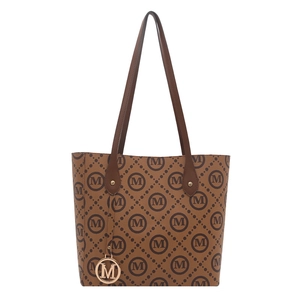 Grand sac cabas marron café avec imprimé losanges M et pendentif doré élégant