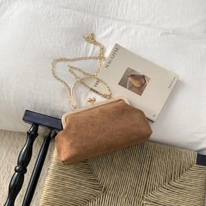Borsa a Tracolla da Donna in Pelle PU con Chiusura a Scatto Vintage Lettera Goffrata Piccola Borsa Quadrata con Catena